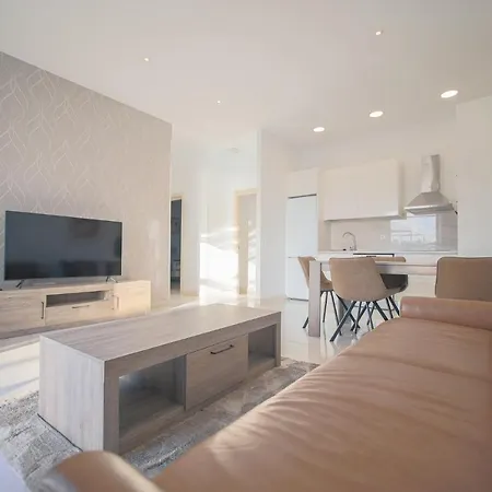 Atlantico Plaza 1a - 3 Beds - 2 Baths شقة