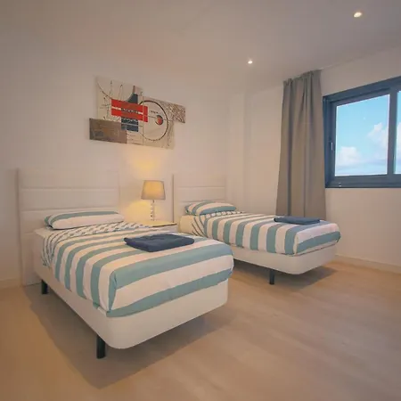 Atlantico Plaza 1a - 3 Beds - 2 Baths شقة *